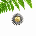 Zawieszka srebrna z szarym słonecznikiem małym II