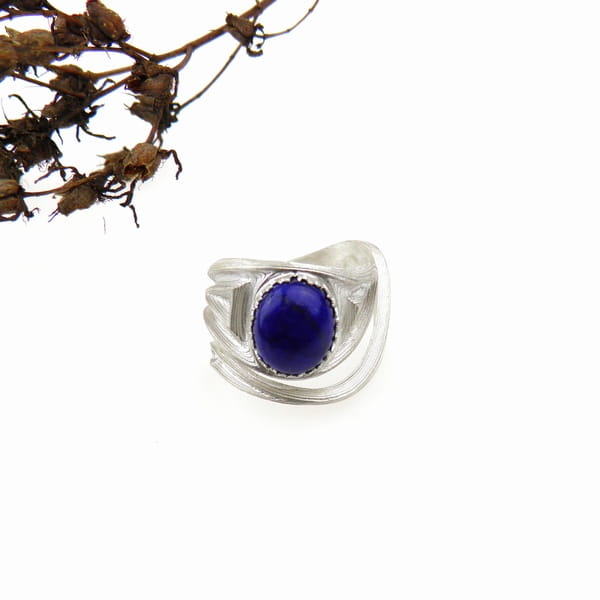 pierścionek z lapis lazuli