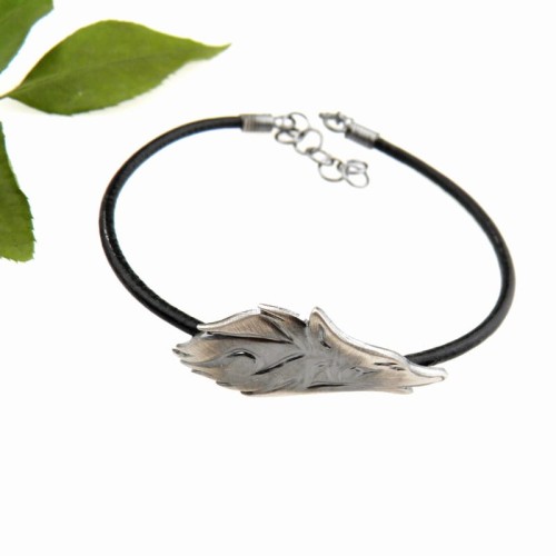 Srebrna biżuteria artystyczna.