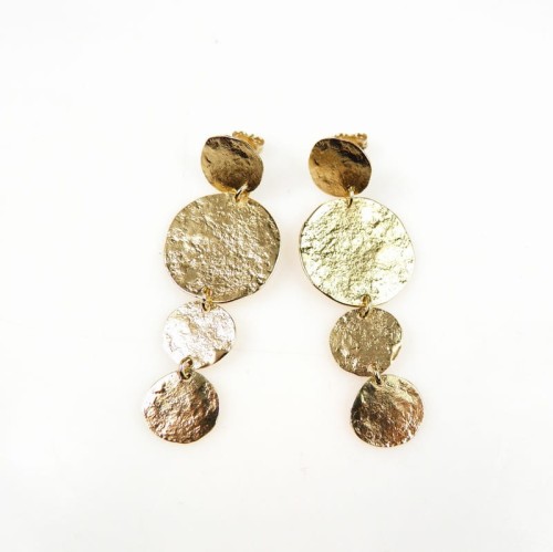 Kolczyki duże pozłocone.