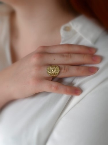 Pierścionek mandala pozłocona.
