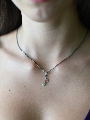 Malutka zawieszka z nutką.