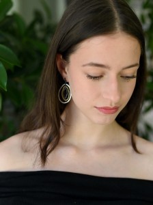 Kolczyki z trzema kołami.