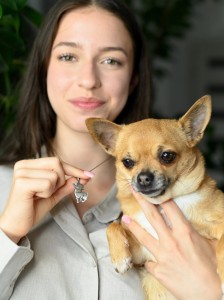 Wisiorek z Chihuahua.