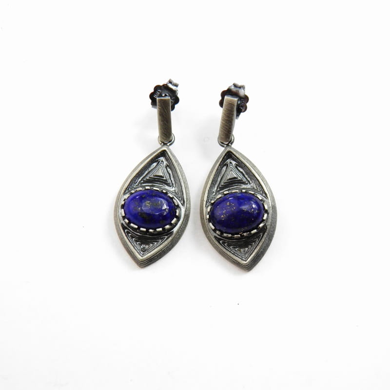 Kolczyki z lapis lazuli.