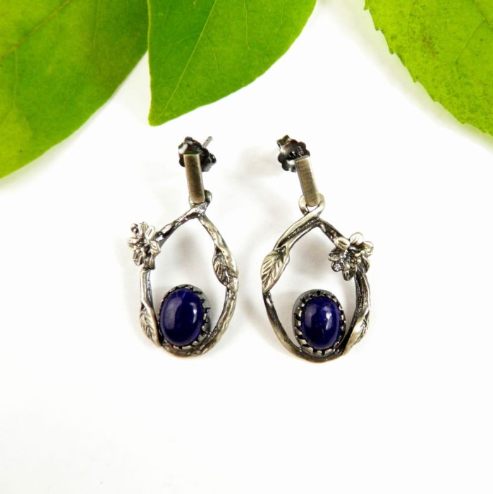 Kolczyki z lapis lazuli.