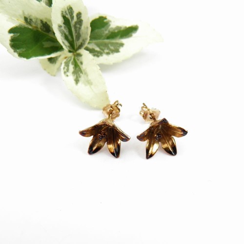 Kolczyki brązowe kwiatuszki.