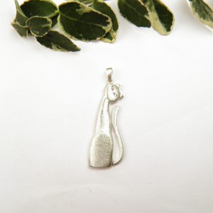 Zawieszka srebrna - Satynowy kot mały