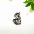 Chihuahua broszka srebrna.