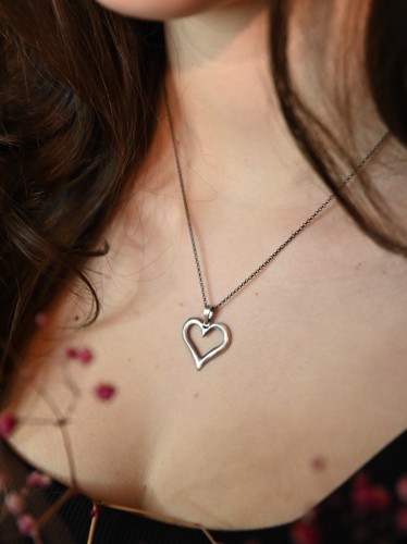 Wisiorek z serduszkiem.