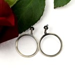 Szare koła duże - kolczyki srebrne