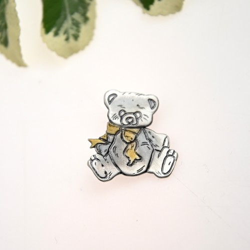 Miś broszka srebrna.