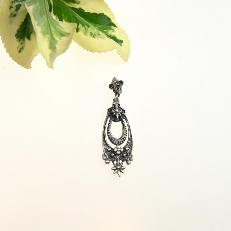 Oryginalna zawieszka srebrna.
