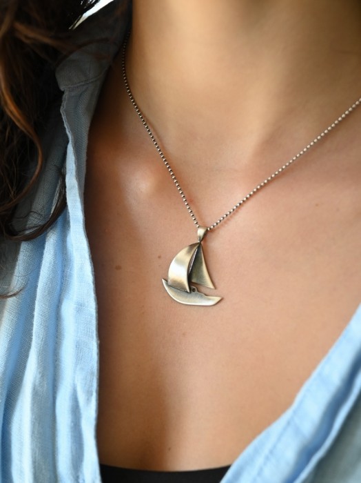 zawieszka-z-zaglowka-venus-galeria-bizuteria-handmade (2) — kopia.jpg