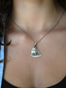 zawieszka-z-zaglowka-venus-galeria-bizuteria-handmade (3).jpg