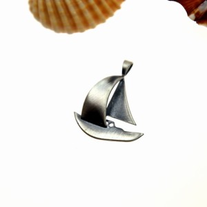 zawieszka-z-zaglowka-venus-galeria-bizuteria-handmade (5).jpg