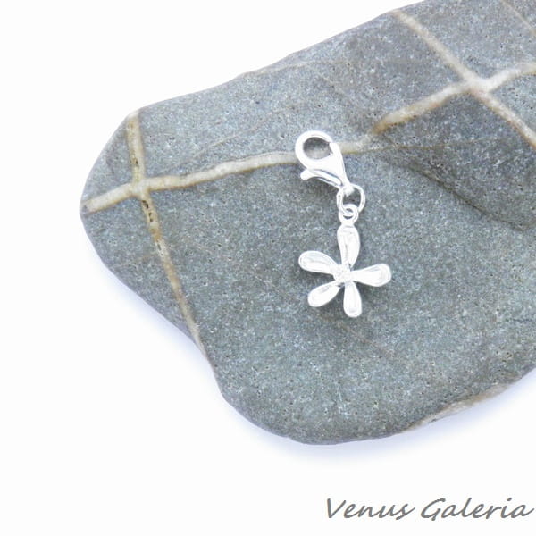 Charm- Subtell white