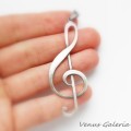 Zawieszka srebrna oksydowana- Klucz wiolinowy duży szary